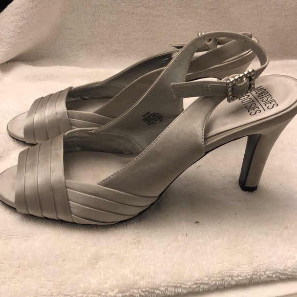 Mootsies Tootsies Silver Heels Rhinestone Buckle - Picture 7 of 9